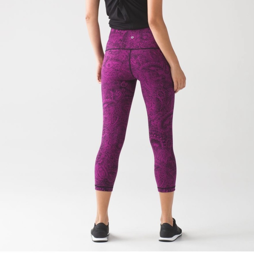 Lululemon wunder under crop antique paisley